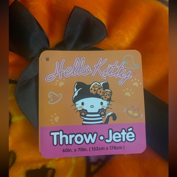 Hello Kitty Orange Throw Blanket - Picture 2 of 2